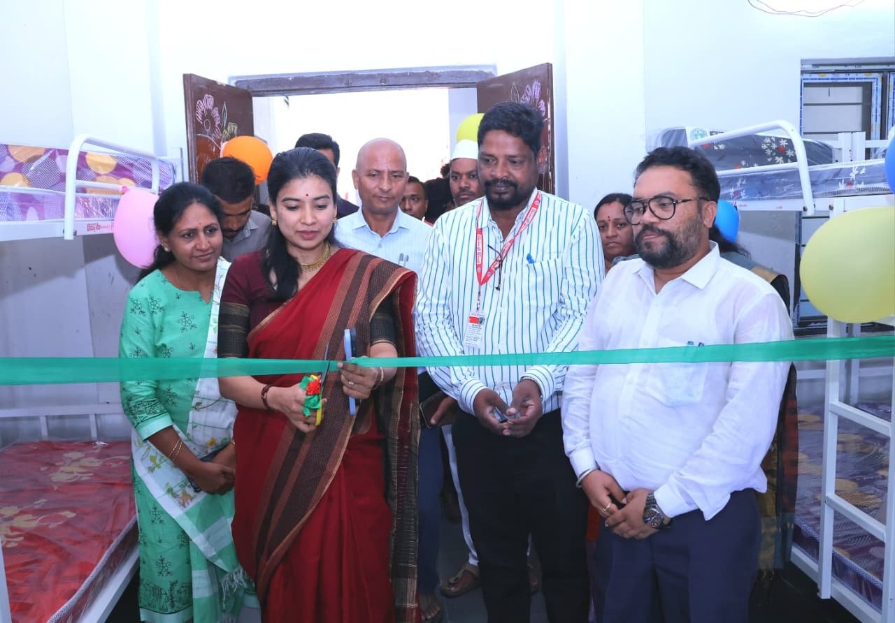 విద్యార్థులు ఉత్తమ పౌరులుగా ఎదగాలి. జిల్లా కలెక్టర్ గరిమ అగ్రవాల్