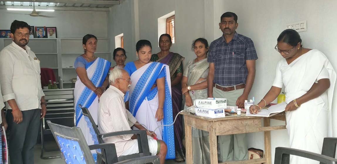 పల్లిమక్తలో ప్రభుత్వ ఆరోగ్య శిబిరం