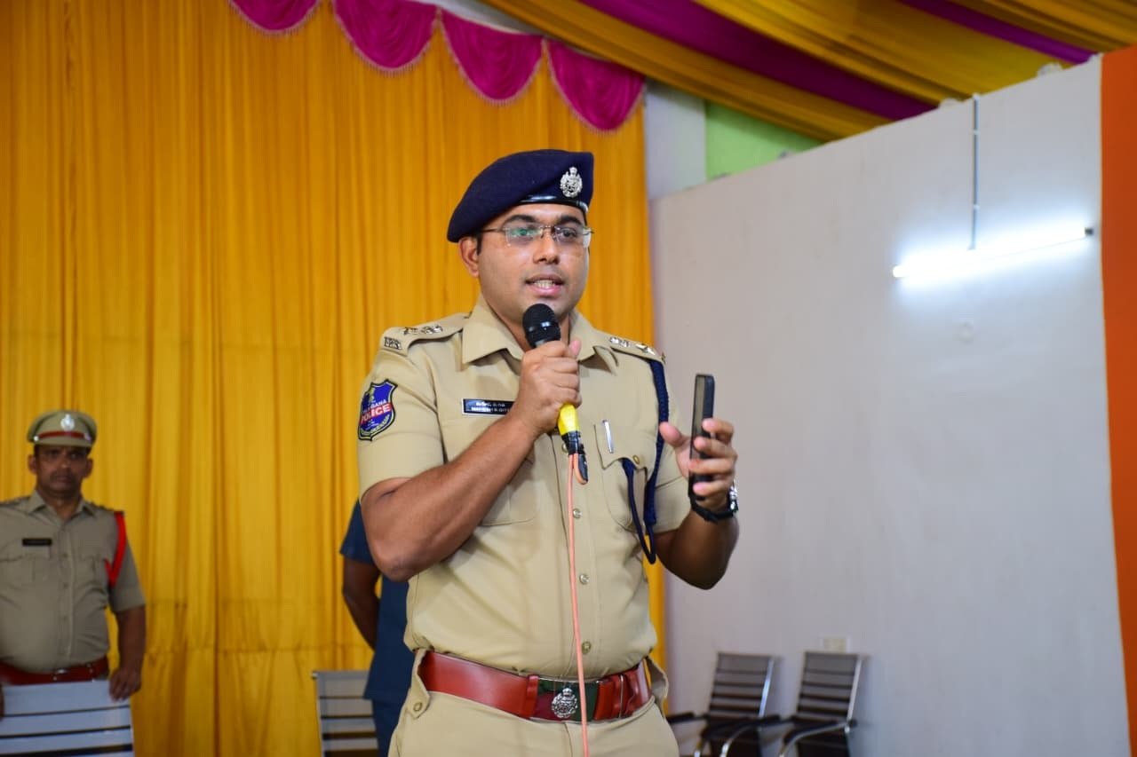 గణేష్ వేడుకల్లో నిబంధనలు పాటించాలి. ఎస్పీ మహేష్ బి.గితే